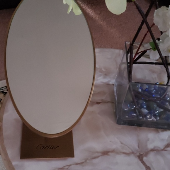 Mirror - Picture 2 of 8